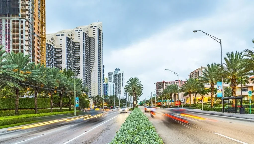 Traffic moving along Collins Avenue in Sunny Isles Beach