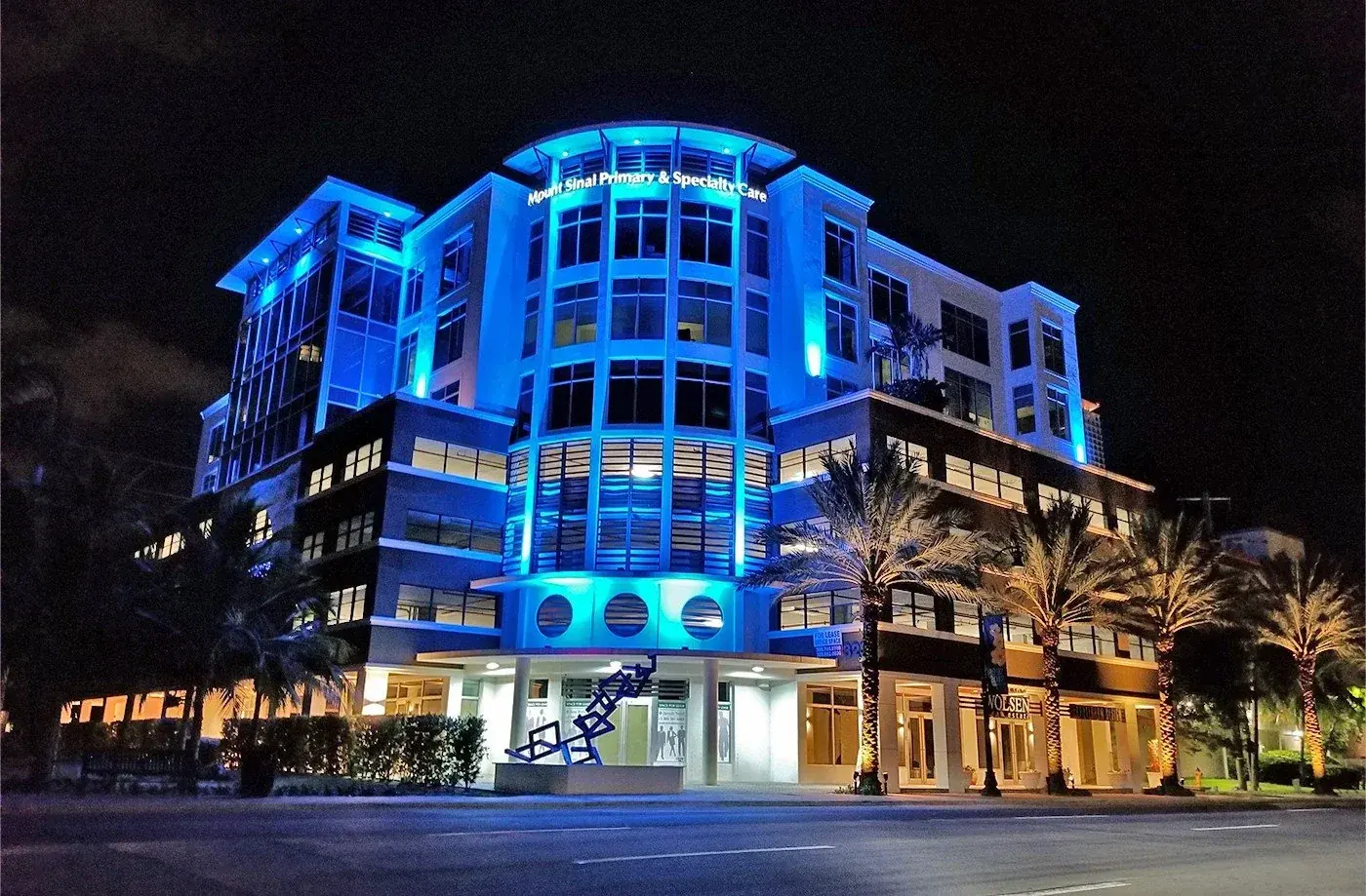 One Netanya Center, home of Biscayne Moving Co.'s Sunny Isles Beach office